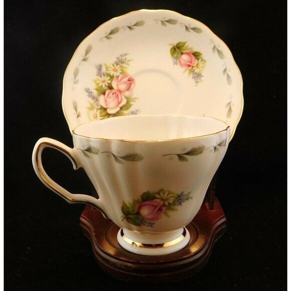 Royal Vale Ridgeway Potteries Pink Roses Tea Cup Saucer Floral Gold Trim - Picture 6 of 9